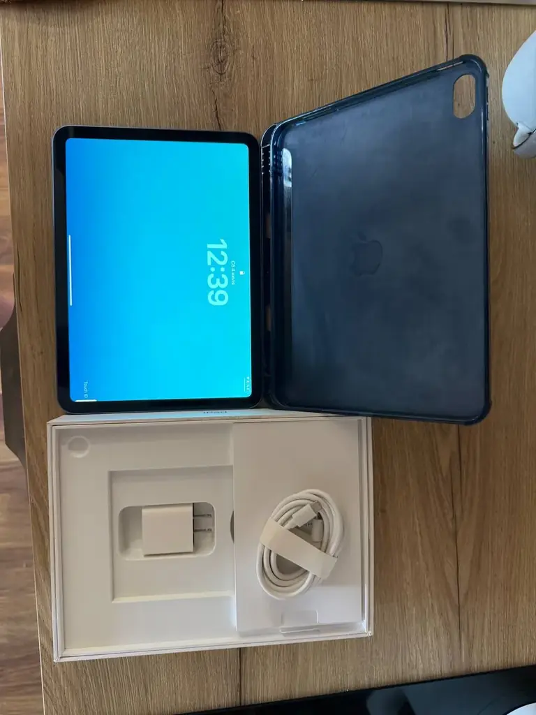 Apple iPad (10-го поколения, 2022), 64 ГБ, Wi-Fi, Blue.