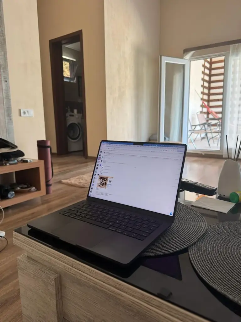может кому-нибудь нужен MacBook Pro 14' Чип - M3 Pro