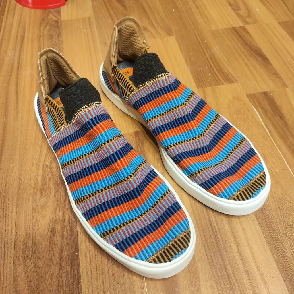 Продам кеды Pharrell Williams x Adidas Originals Elastic Slip-On