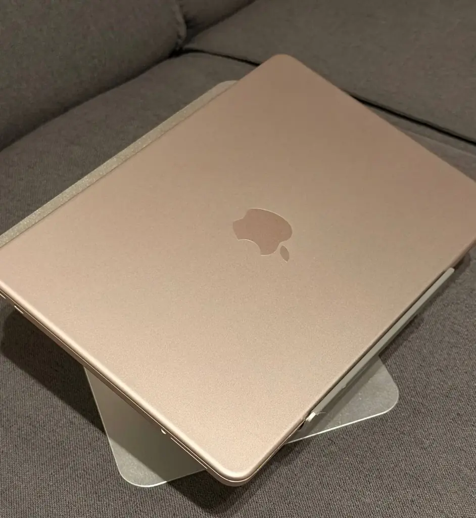 MacBook Neo 13″ 2026 — Blush (розовый)