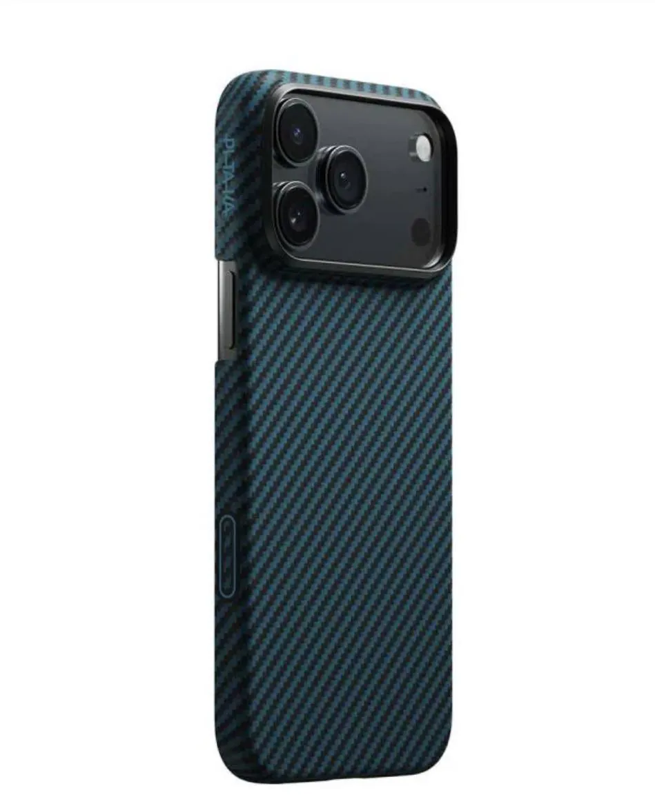 Продам Комплект новых оригинальных чехлов на iPhone 17 Pro Max в Тбилиси. Оба чехла абсолютно новые…