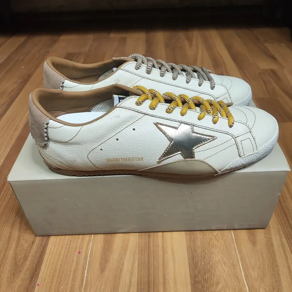 Продам абсолютно новые оригинальные кеды Golden Goose премиальной линейки True-Star 43 р-р. Обувь н…