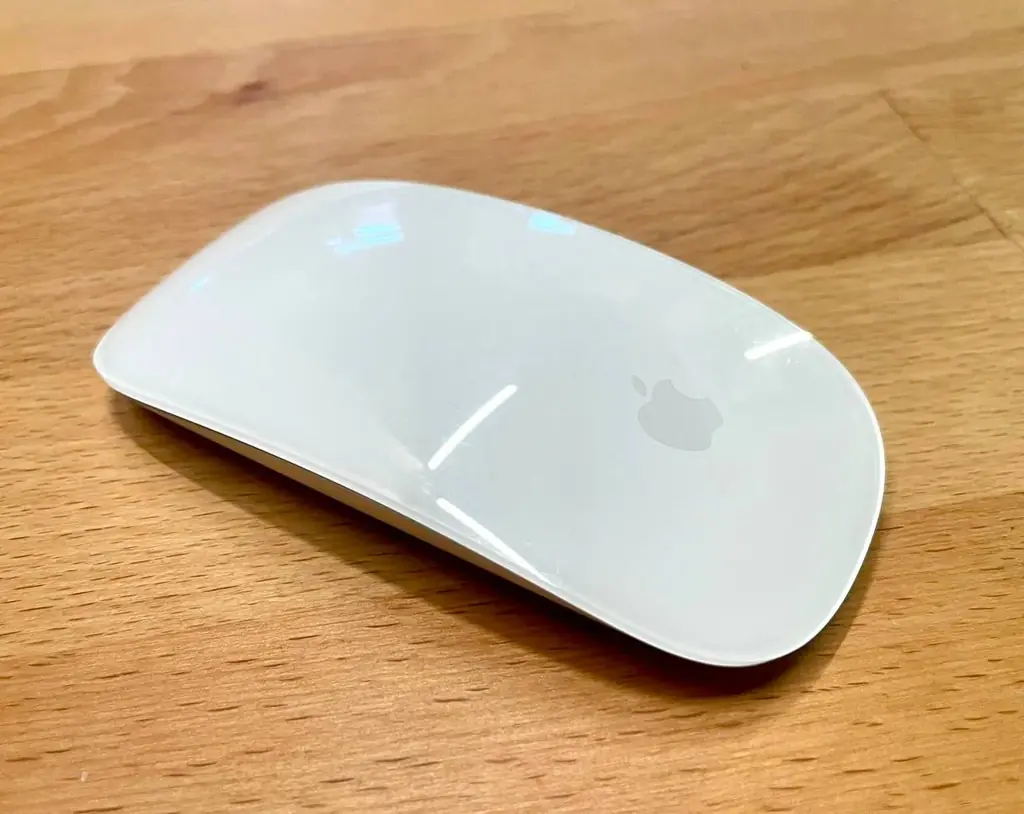 Оригинальная беспроводная мышка Apple Magic Mouse (USB-C, модель A3204)