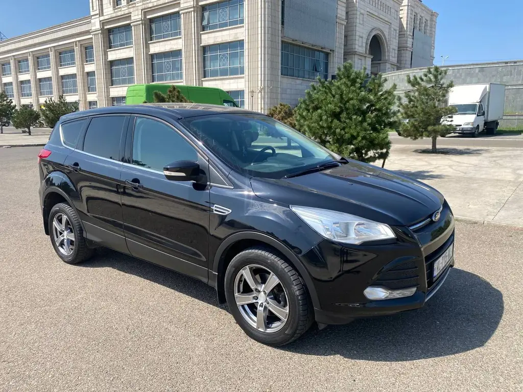 Продаётся Ford Kuga II на российском учете