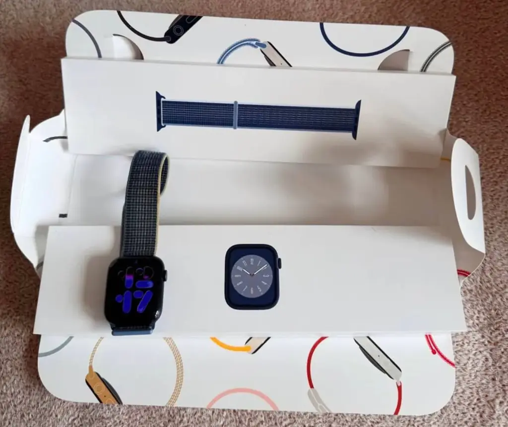 Apple Watch Series 8, 45mm, Midnight Aluminum Case.
