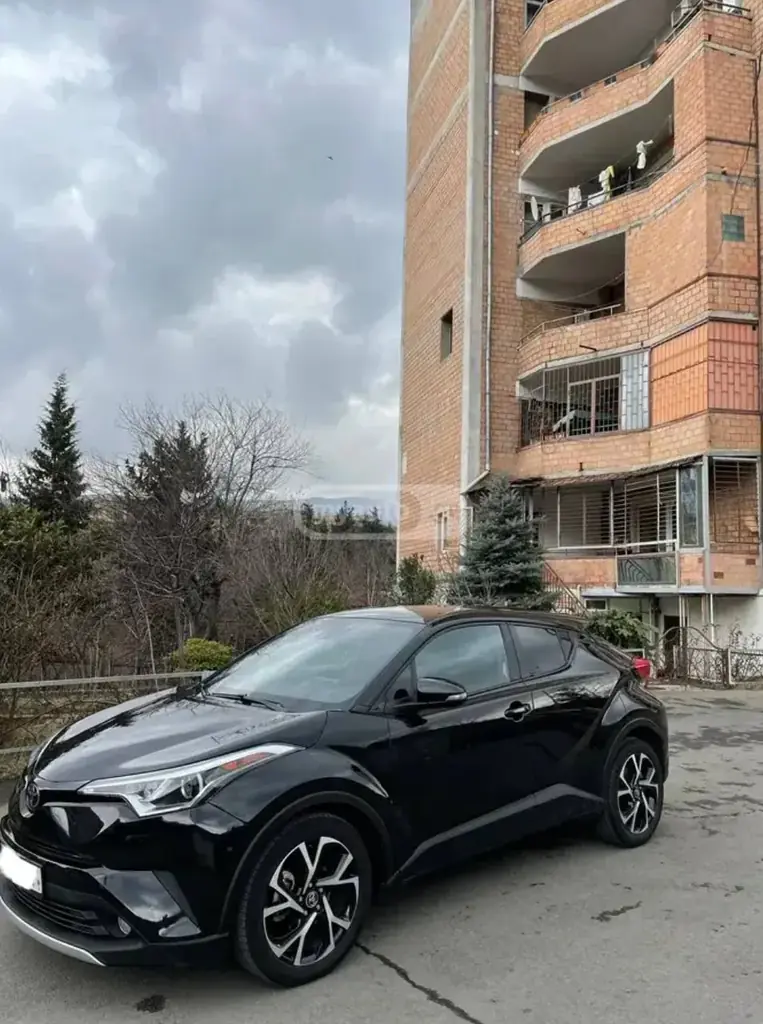 11,000$🚘 იყიდება Toyota C-HR | 🇬🇪2018 შავი ფერი