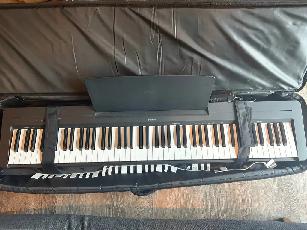 Продам электронное пианино Yamaha P-145 с действующей гарантией и чехлом 16000 бат 🙏🏻