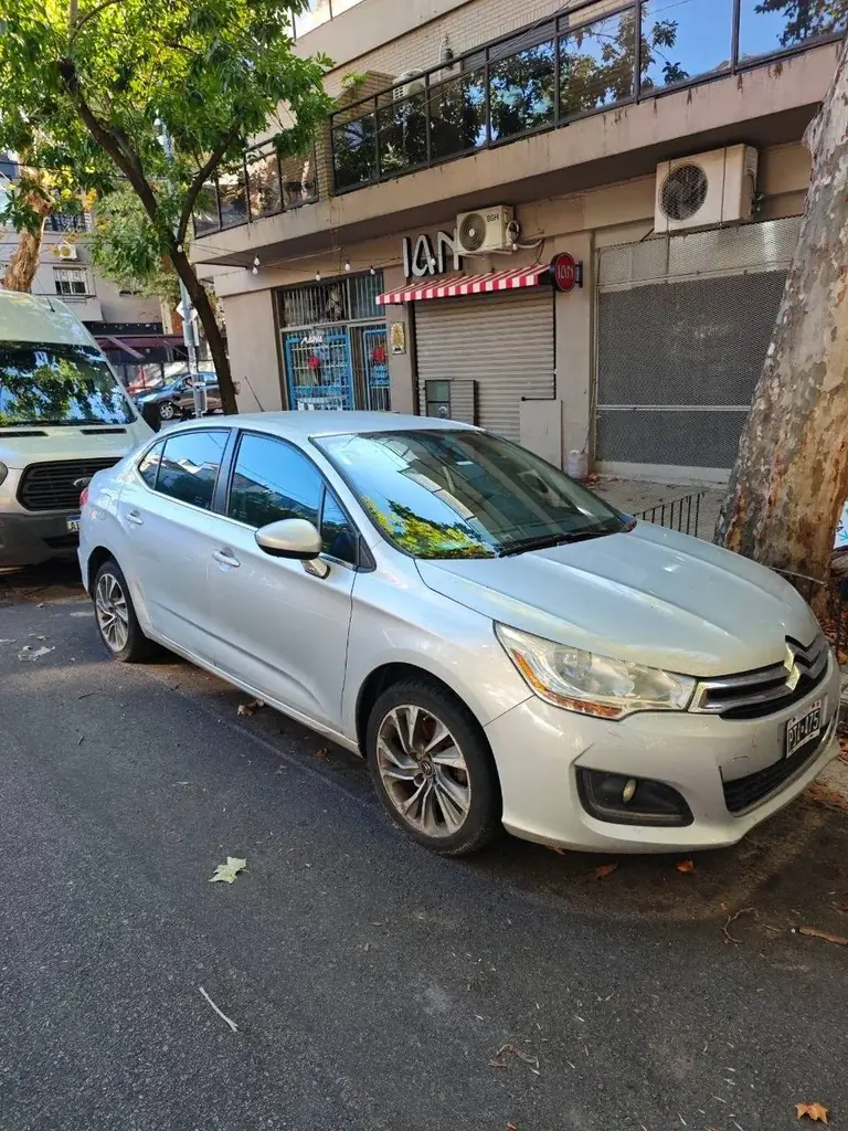 Продаю Citroën C4 Lounge 2016 года