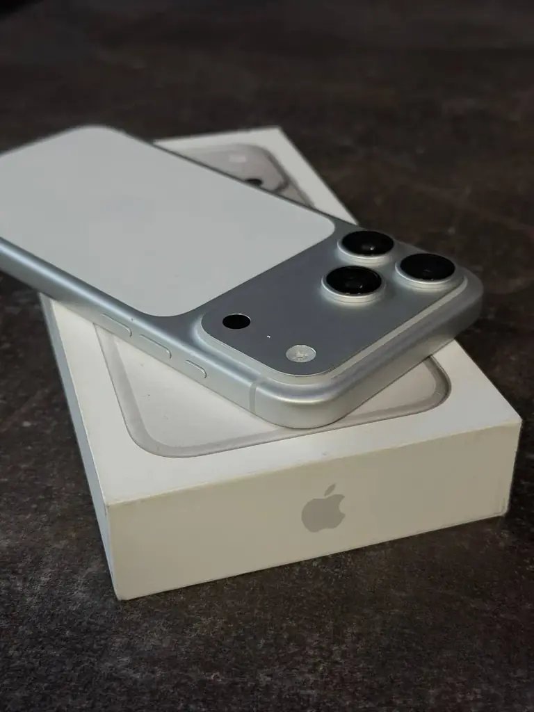 iPhone 17 Pro Max 256GB Silver