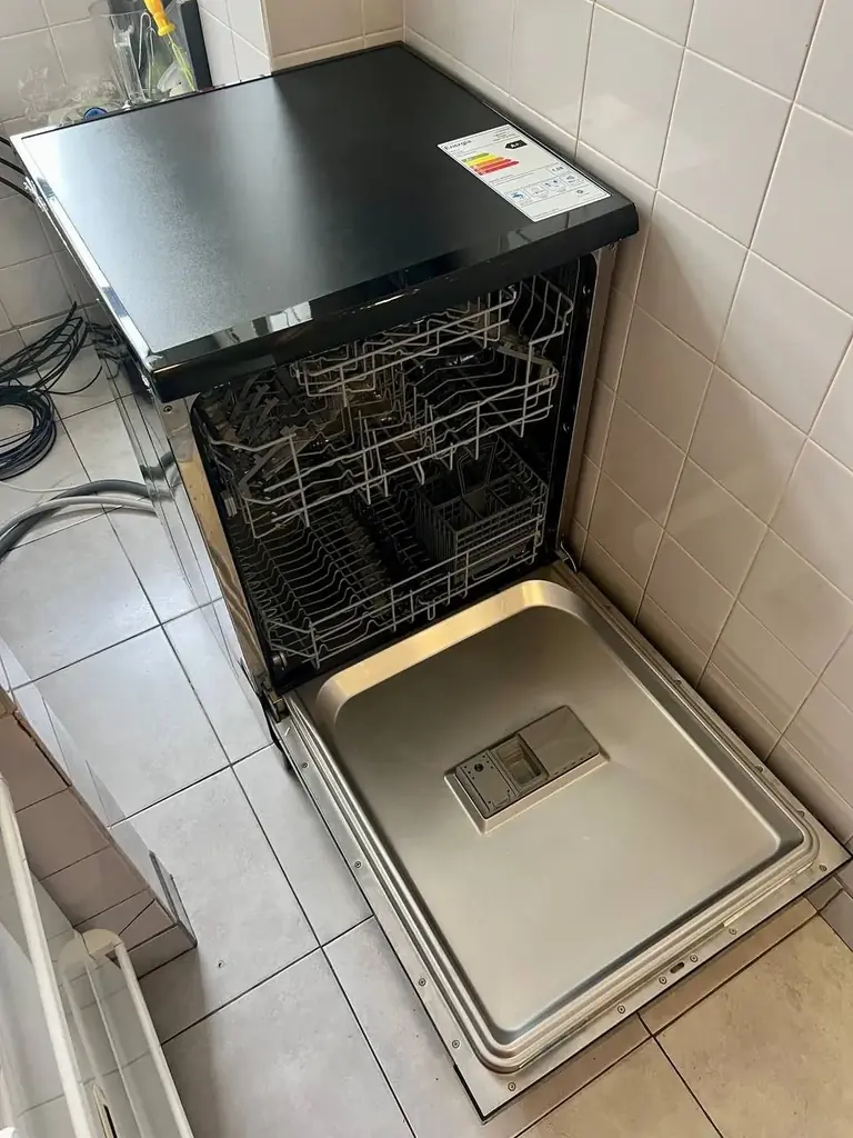 Посудомоечная машина Drean DISH 15.2 DTN, чёрная, на 15 комплектов посуды