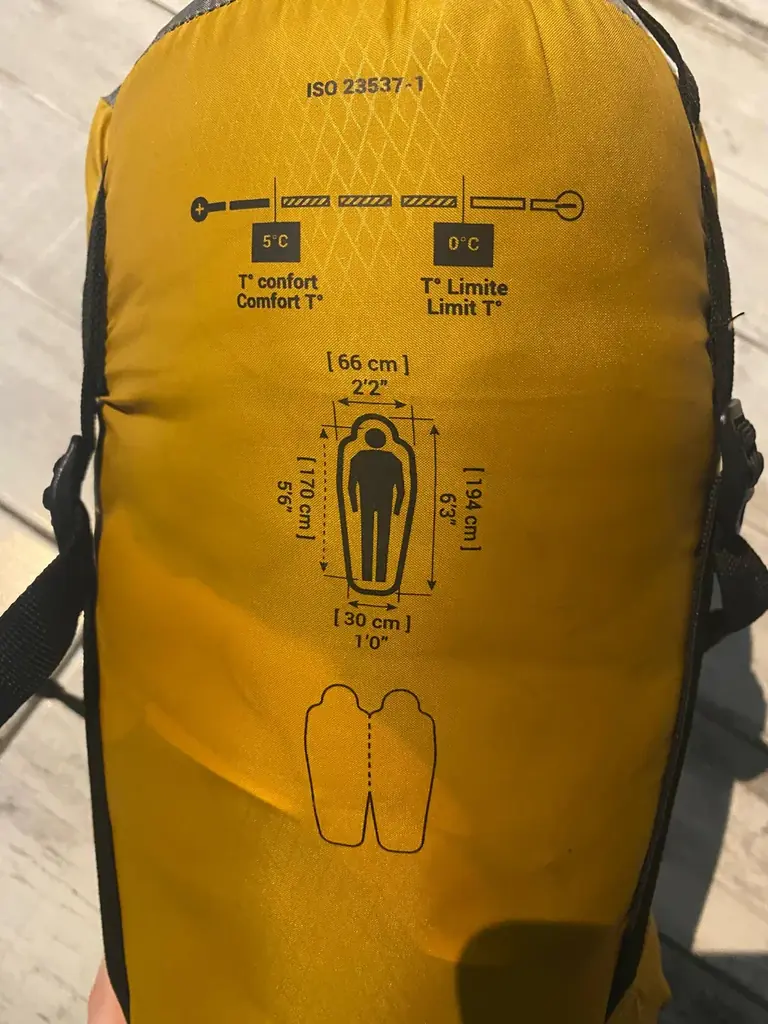 спальный мешок forclaz trek 500 5°c от decathlon, использовался всего несколько раз и находится в о…
