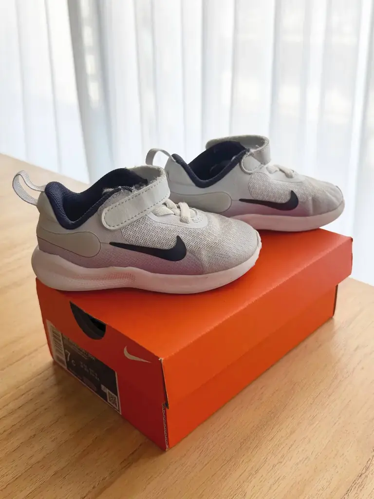 Nike Revolution 7 — для девочки