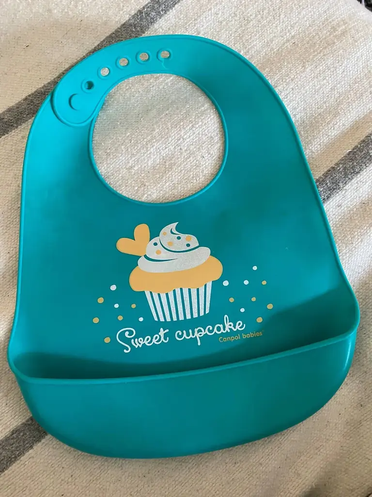 Силиконовый слюнявчик