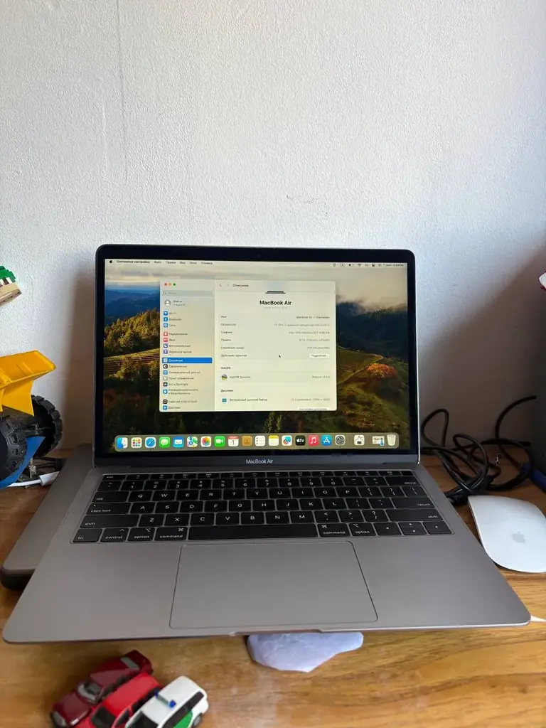 Продам MacBook Air 2019 Intel Core i5, 8 RAM, батарея новая, 3 цикла зарядки. Полсностью обслуженно…