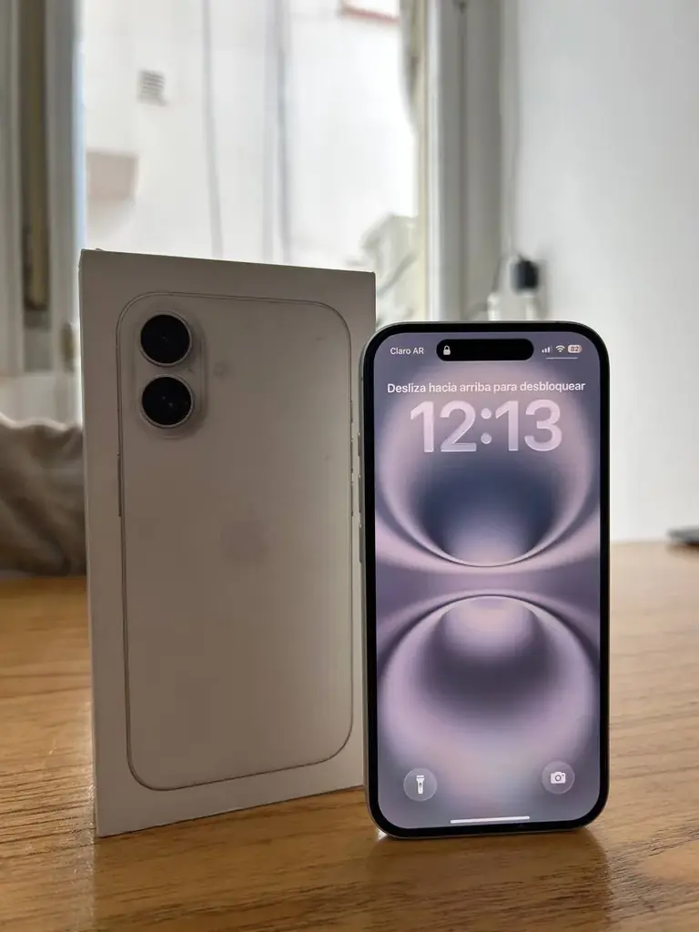 Продам iPhone 16 256Gb. Телефон в идеальном состоянии. Без следков эксплуатации. В пользовании с ию…