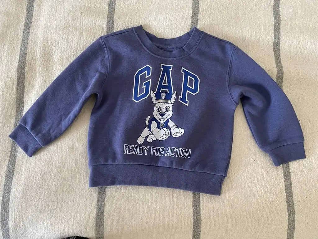 Gap paw patrol тёплая кофта без молнии. На 2 года. 20 usd. забирать в Parque Chas