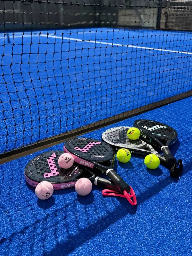 🎾 Девочки, ищем одну участницу на игру в падел завтра!