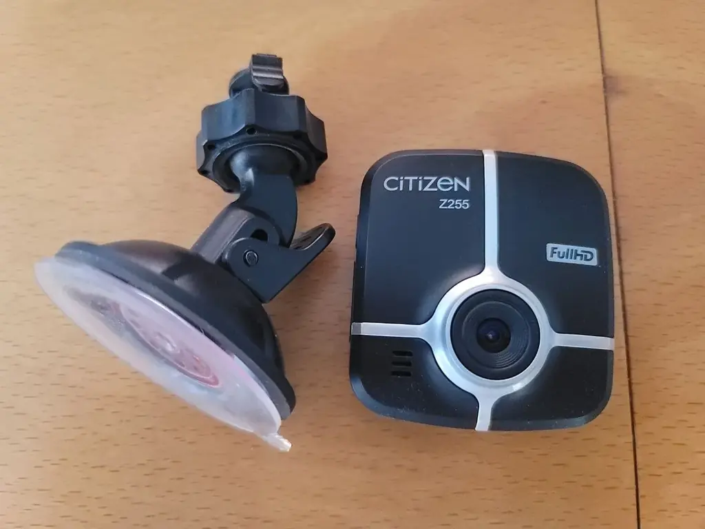 Продам видеорегистратор dashcam Citizen Z255 Full HD. в прекрасном рабочем состоянии, на экране зав…