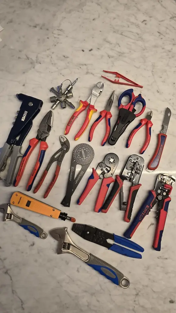 Продам профессиональный инструмент: