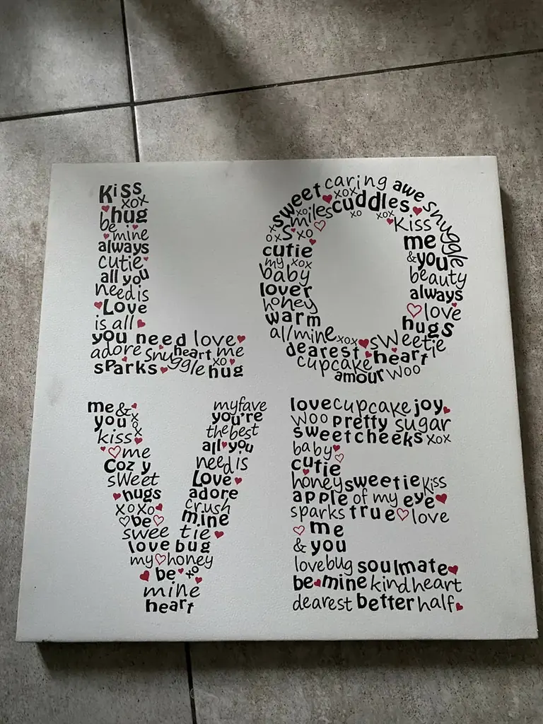 Интерьерная картина «LOVE» из экокожи (38×38 см)