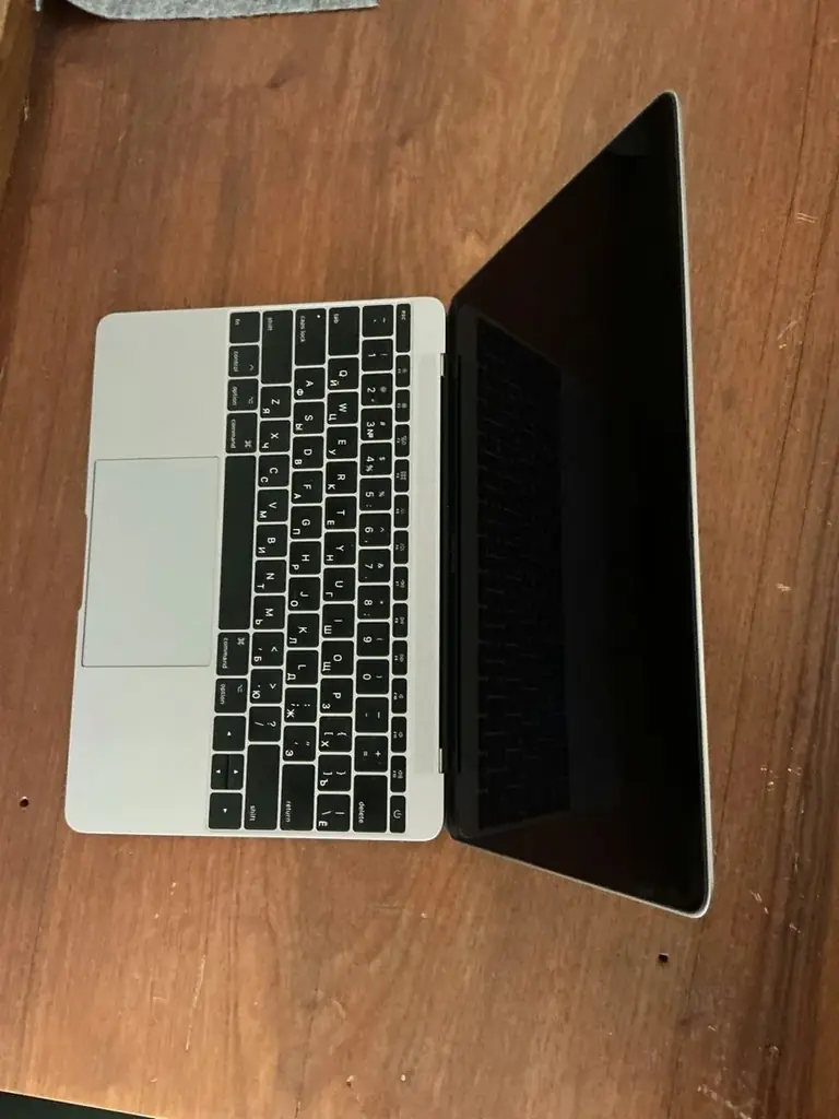 MacBook 12" Retina (2017): Core i5, 8 ГБ, SSD 512 ГБ
