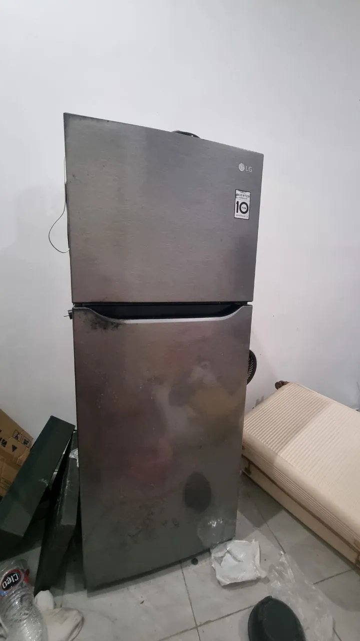 Продам холодильник. Полностью рабочий. Безшумный. Сегодня. 1.8 Jimbaran