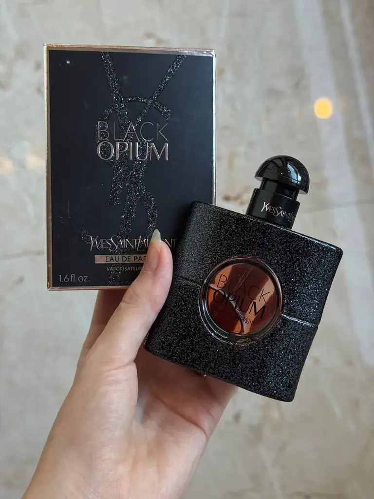 Продаю оригинальные духи Black opium