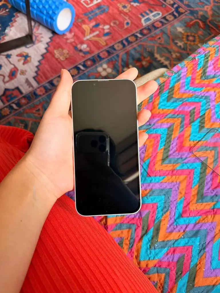 📱 Продаю iPhone 14 128 GB на Бали