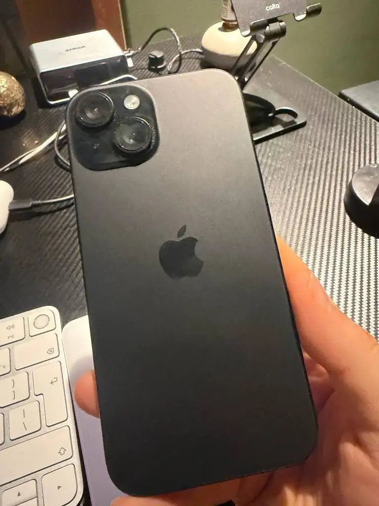 📱 ПРОДАЮ iPhone 15, 128GB, чёрный