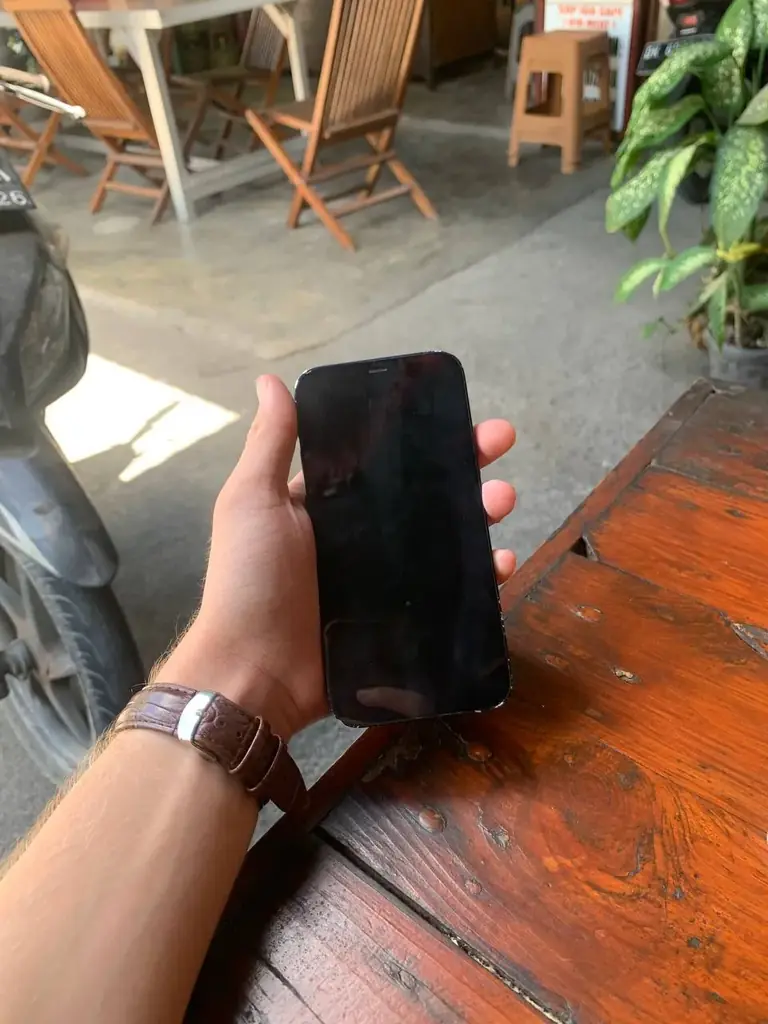 Продаю 12 iPhone 128 gb