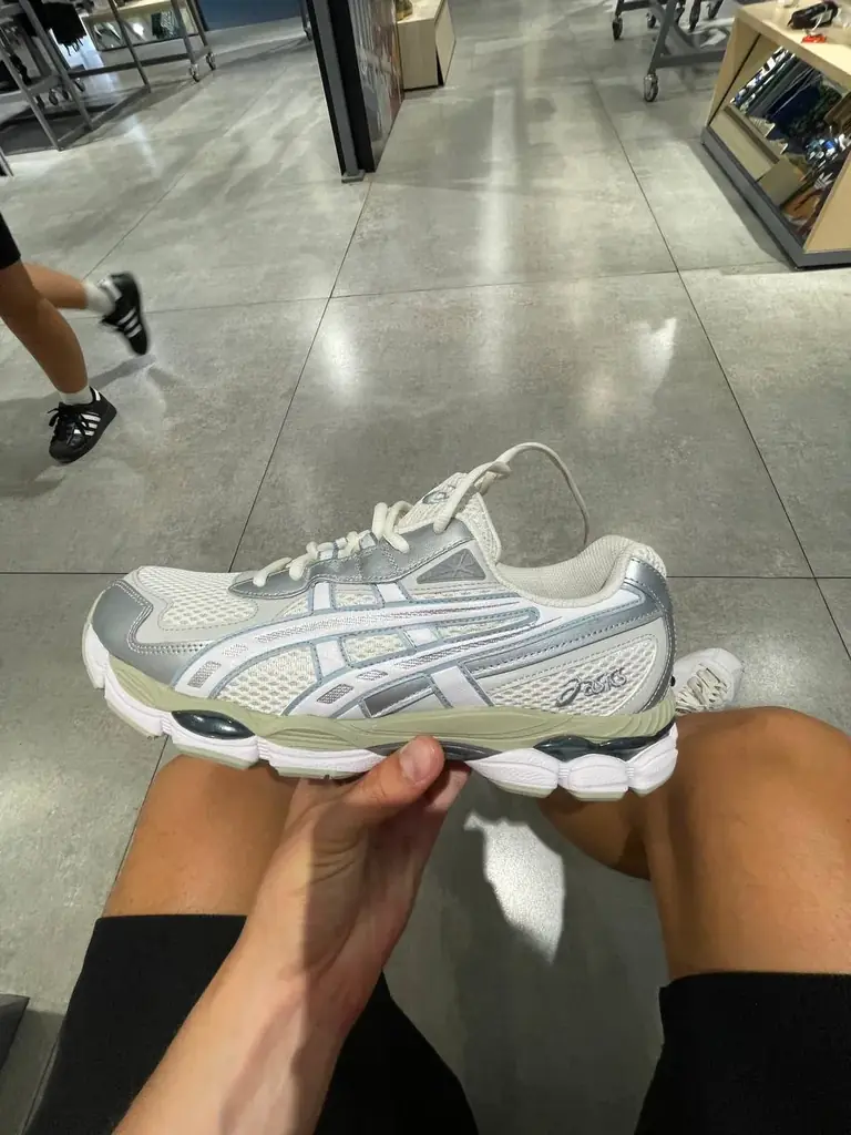 Asics gel-nyc. Новые. куплены в footlocker (есть чек).