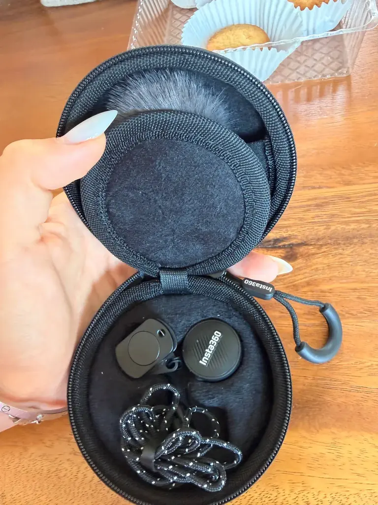 Ищу зарядник для микрофона insta360 mic air