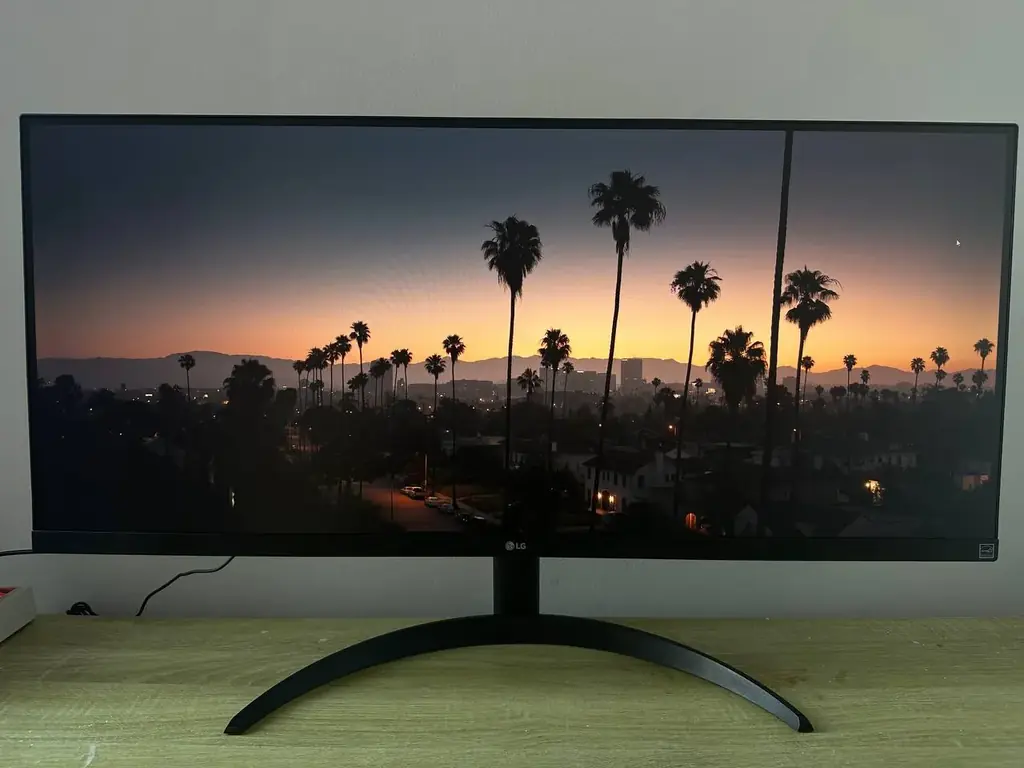 Продам монитор LG 34”WQ500
