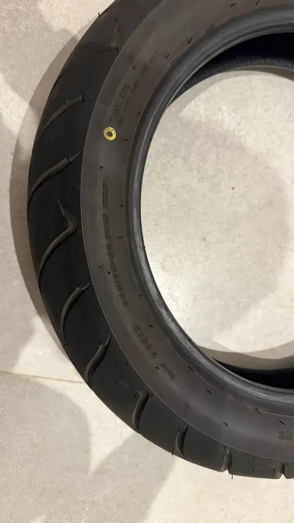 Продам комплект оригинальной резины Dunlop ScootSmart