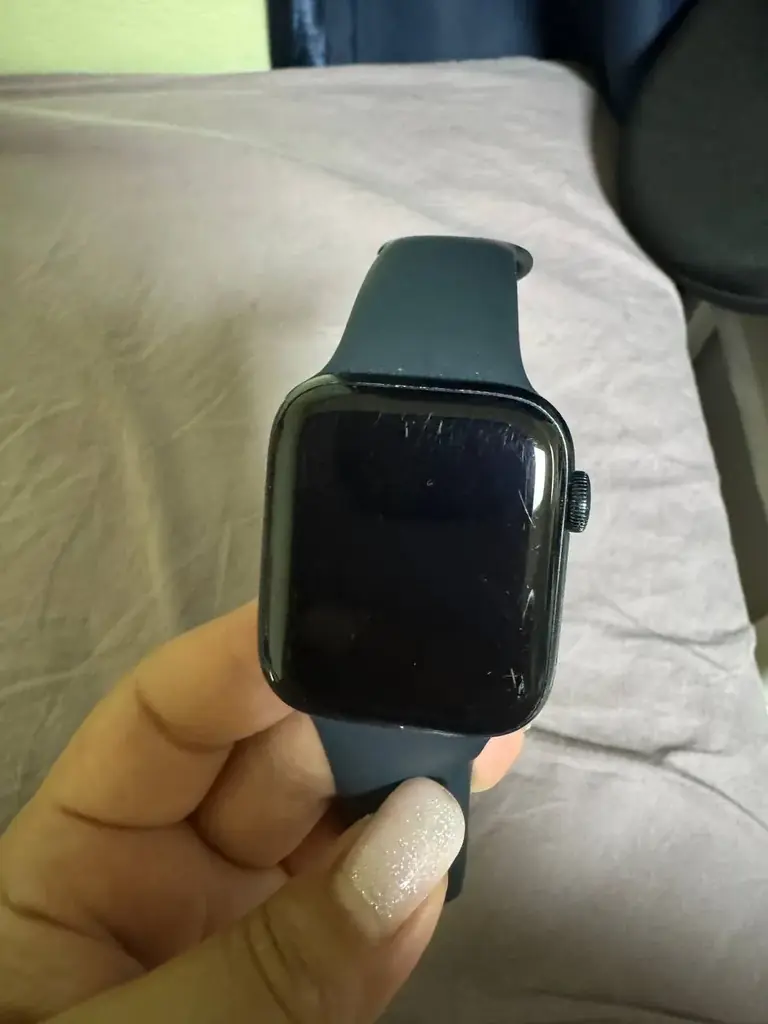 Продам Apple watch SE 2