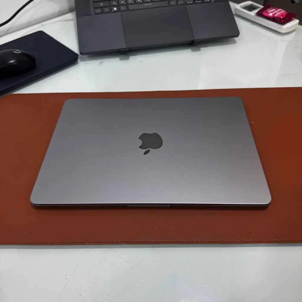 Продаю MacBook Air M2 13” 8/256