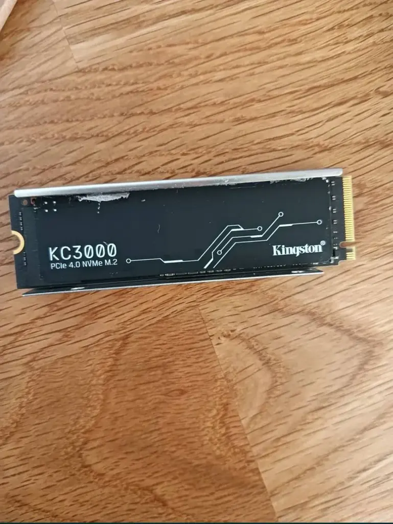 Продаю свое ssd nvme Kingston kc3000 2TB в хорошем состоянии, могу сделать бенчмарки. Продаю так ка…