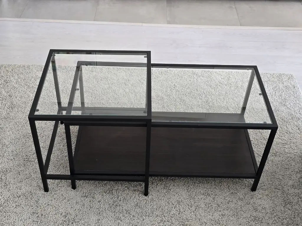 Продаю комплект кофейных столиков IKEA VITTSJÖ.
