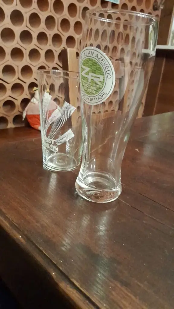 Пивные бокалы, два за 1.5 € всего. Эшторил