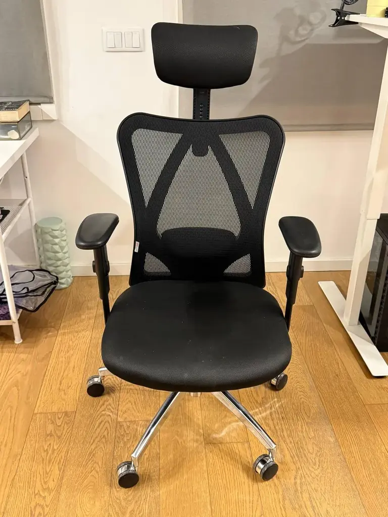 Продается: офисное кресло Sihoo M18