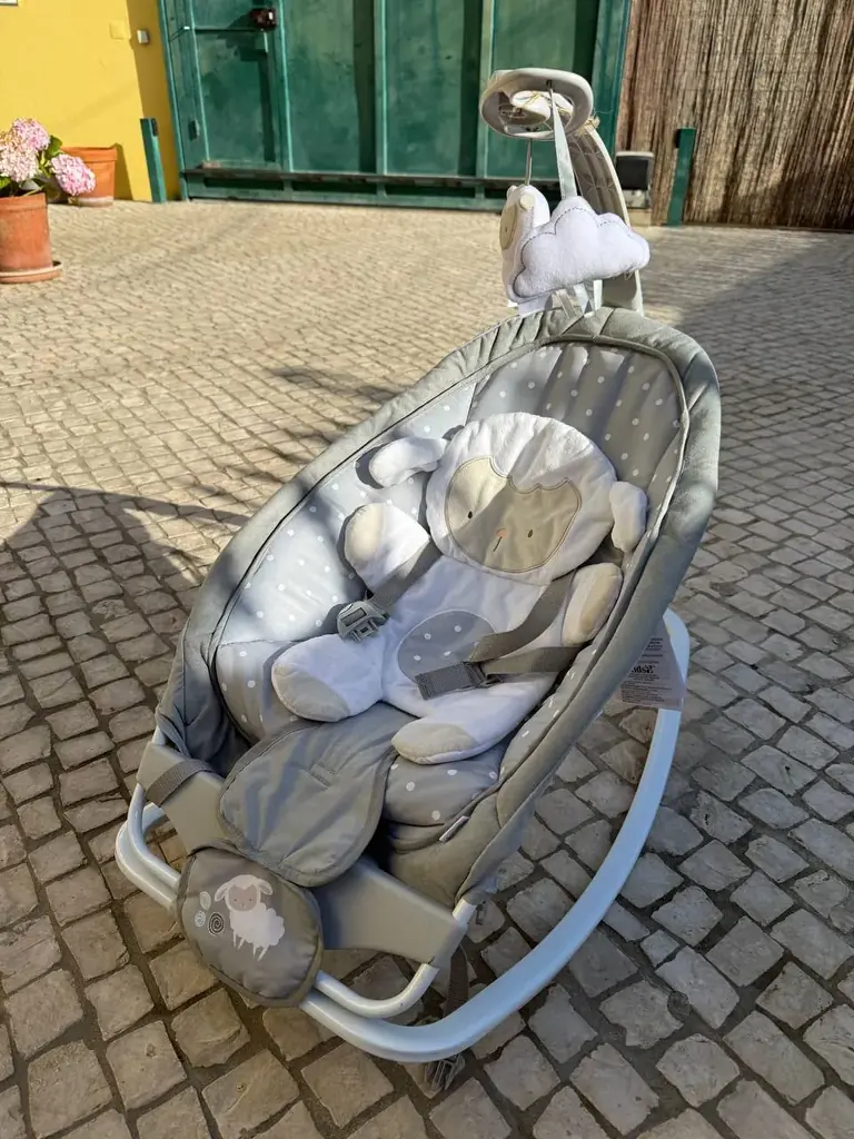 Детская шезлонг-качалка Ingenuity Cuddle Lamb