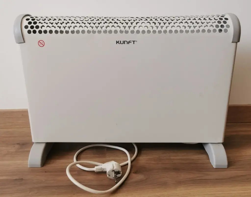 Продаю обогреватель Kunft ch-11: категория А, вес 3,5кг, высота 71,5см, длина 45,5см