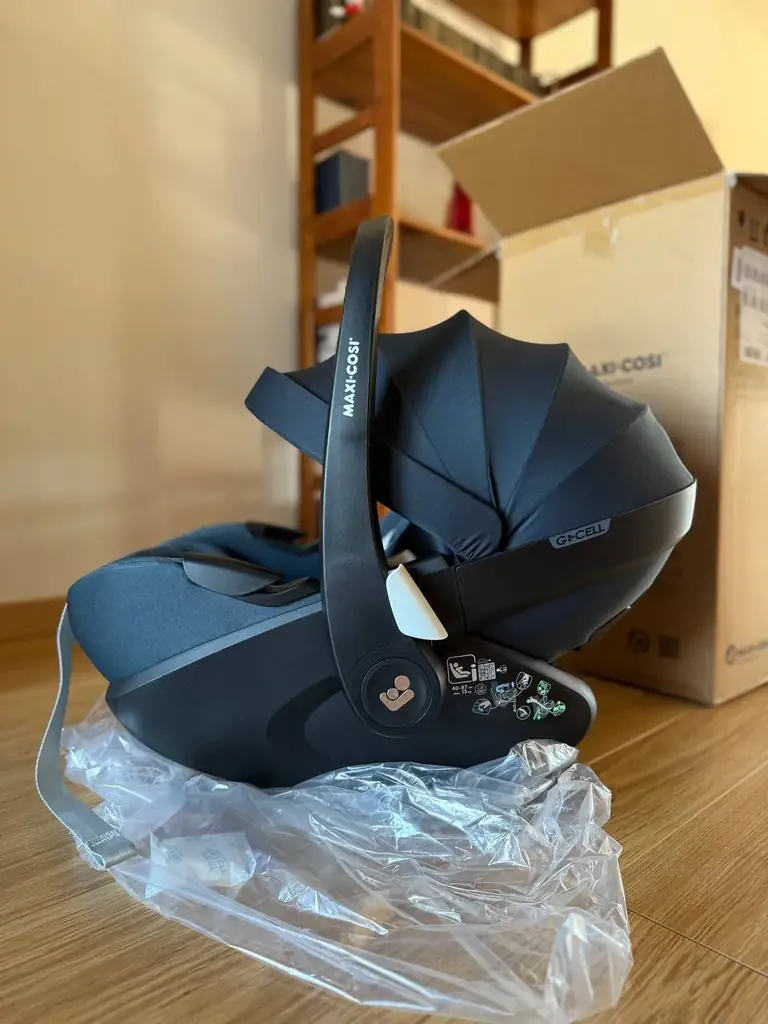 Автолюлька Maxi-Cosi Pebble 360 Pro + переходники ИДЕАЛЬНОЕ СОСТОЯНИЕ