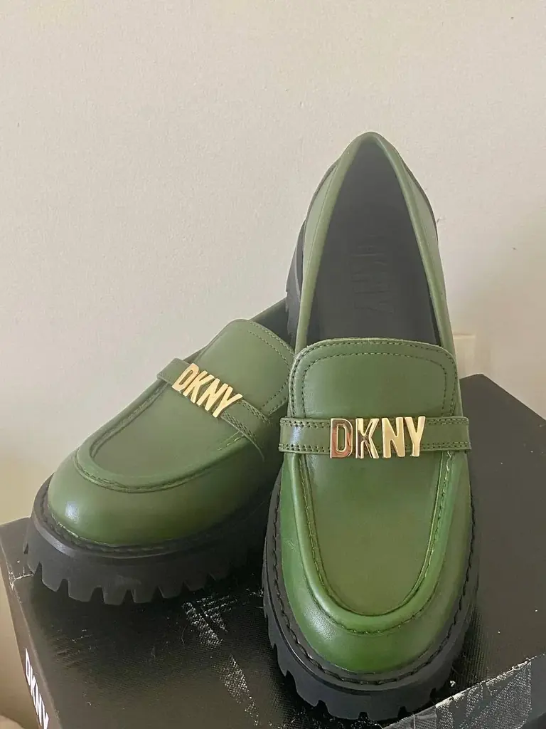 Новые лоферы DKNY с коробкой. Размер 37