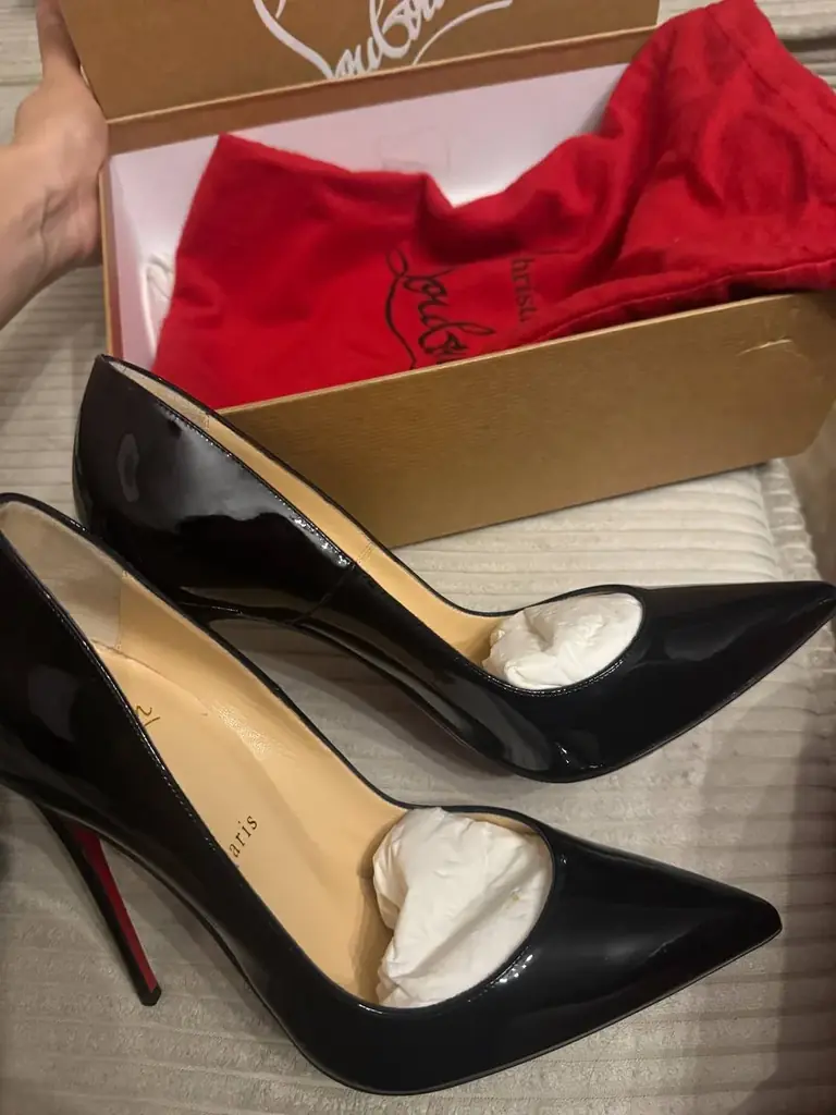 Christian Louboutin (Черный лак), оригинал