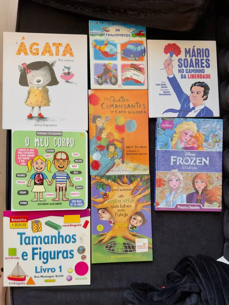 15€ за все книги на фото (+1 за кадром)