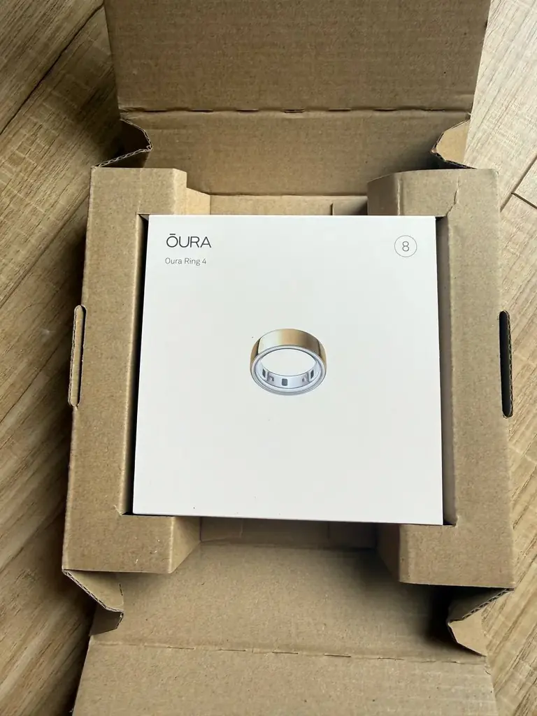 Продаю новый запечатанный Oura Ring 4 gold size 8 — 300 €