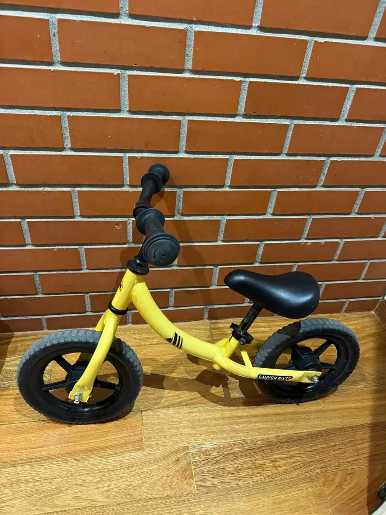 Жёлтый беговел Sawyer Bikes