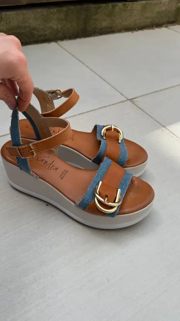 Босоножки, 38р, натуральная кожа, итальянский бренд, 25€