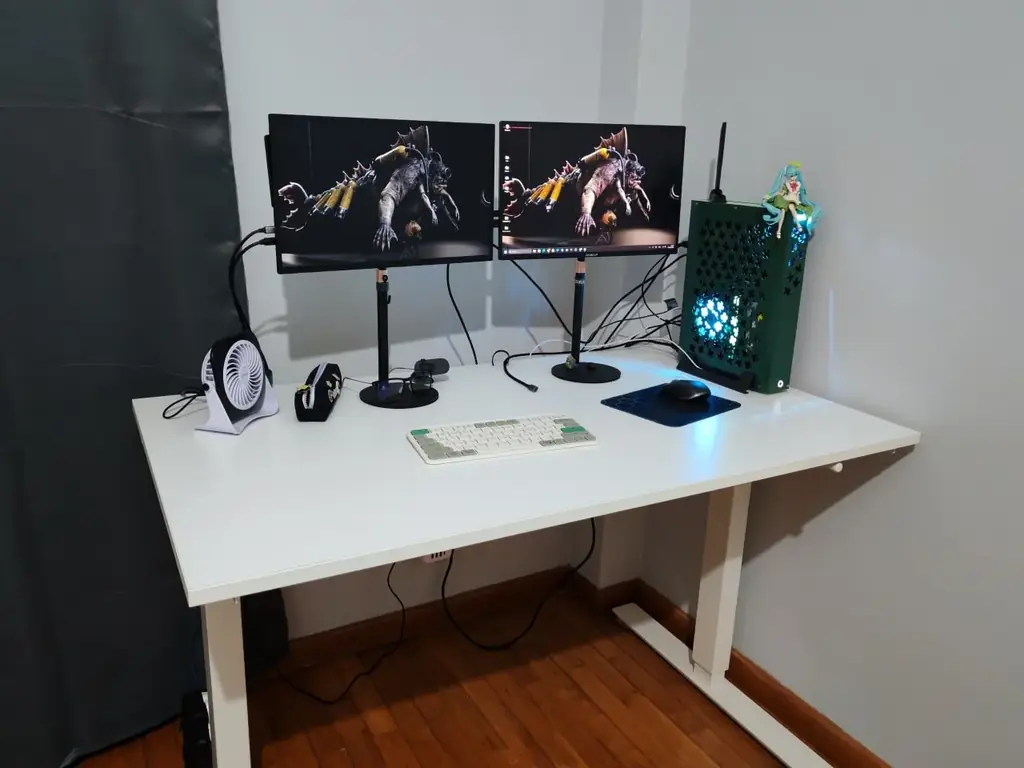 Продам стол Ikea 120*70 с регулировкой по высоте в отличном состоянии. Самовывоз Leca da Palmeira, …